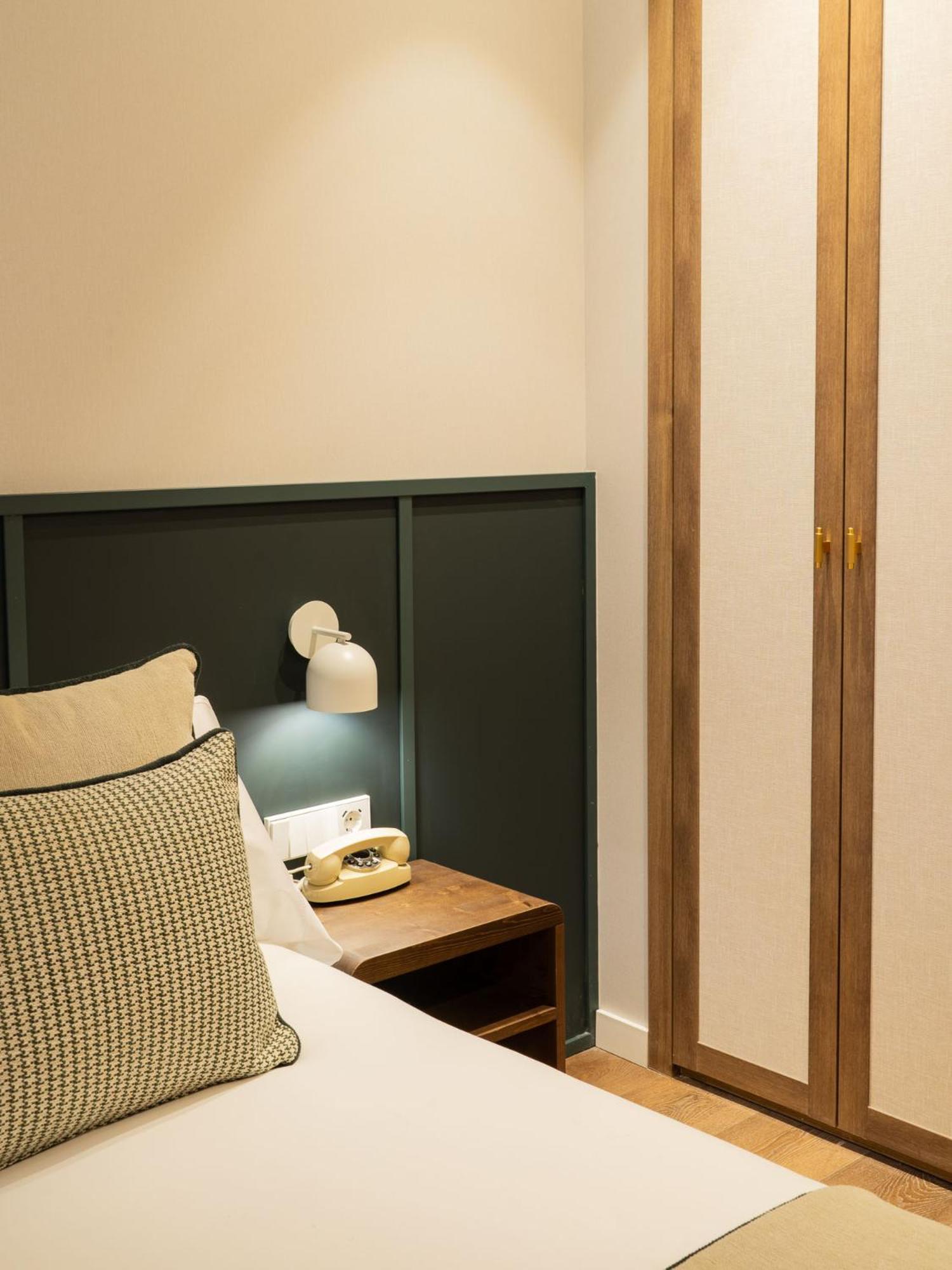Hotel Well And Come Malaga Ngoại thất bức ảnh