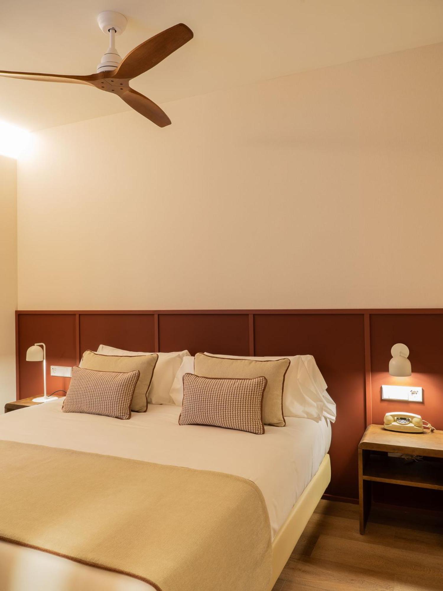 Hotel Well And Come Malaga Ngoại thất bức ảnh