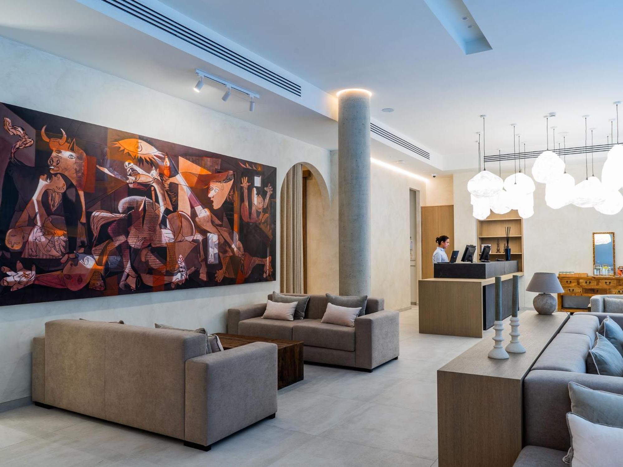 Hotel Well And Come Malaga Ngoại thất bức ảnh