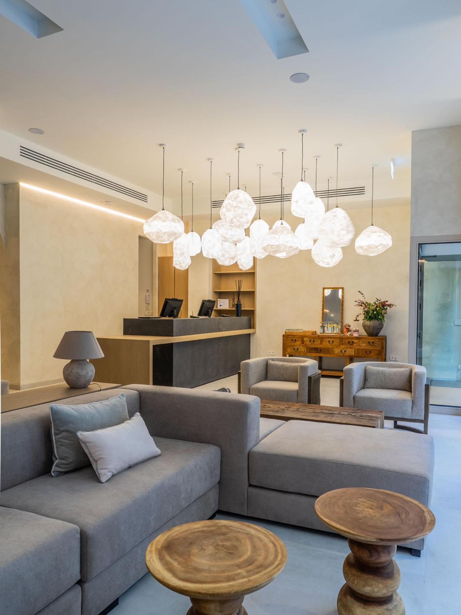 Hotel Well And Come Malaga Ngoại thất bức ảnh