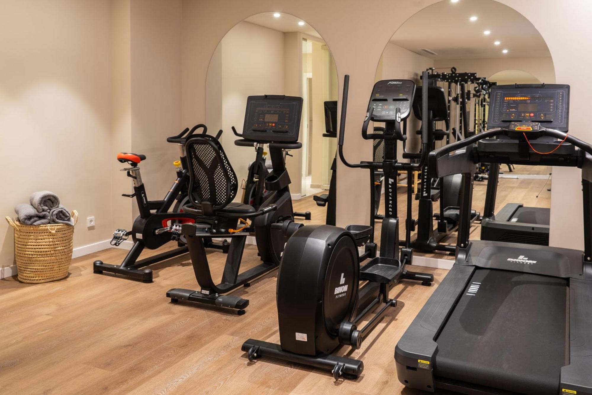 Hotel Well And Come Malaga Ngoại thất bức ảnh