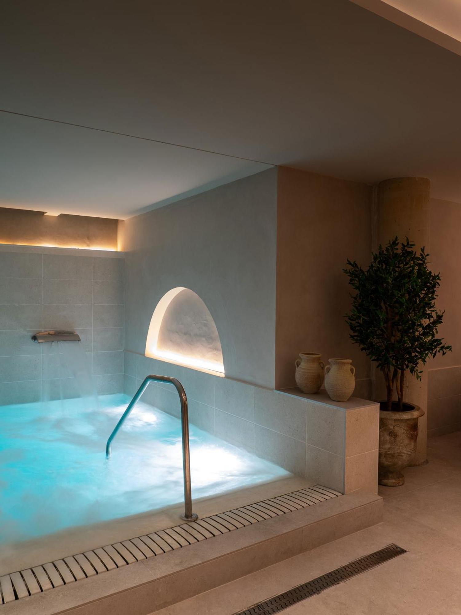 Hotel Well And Come Malaga Ngoại thất bức ảnh