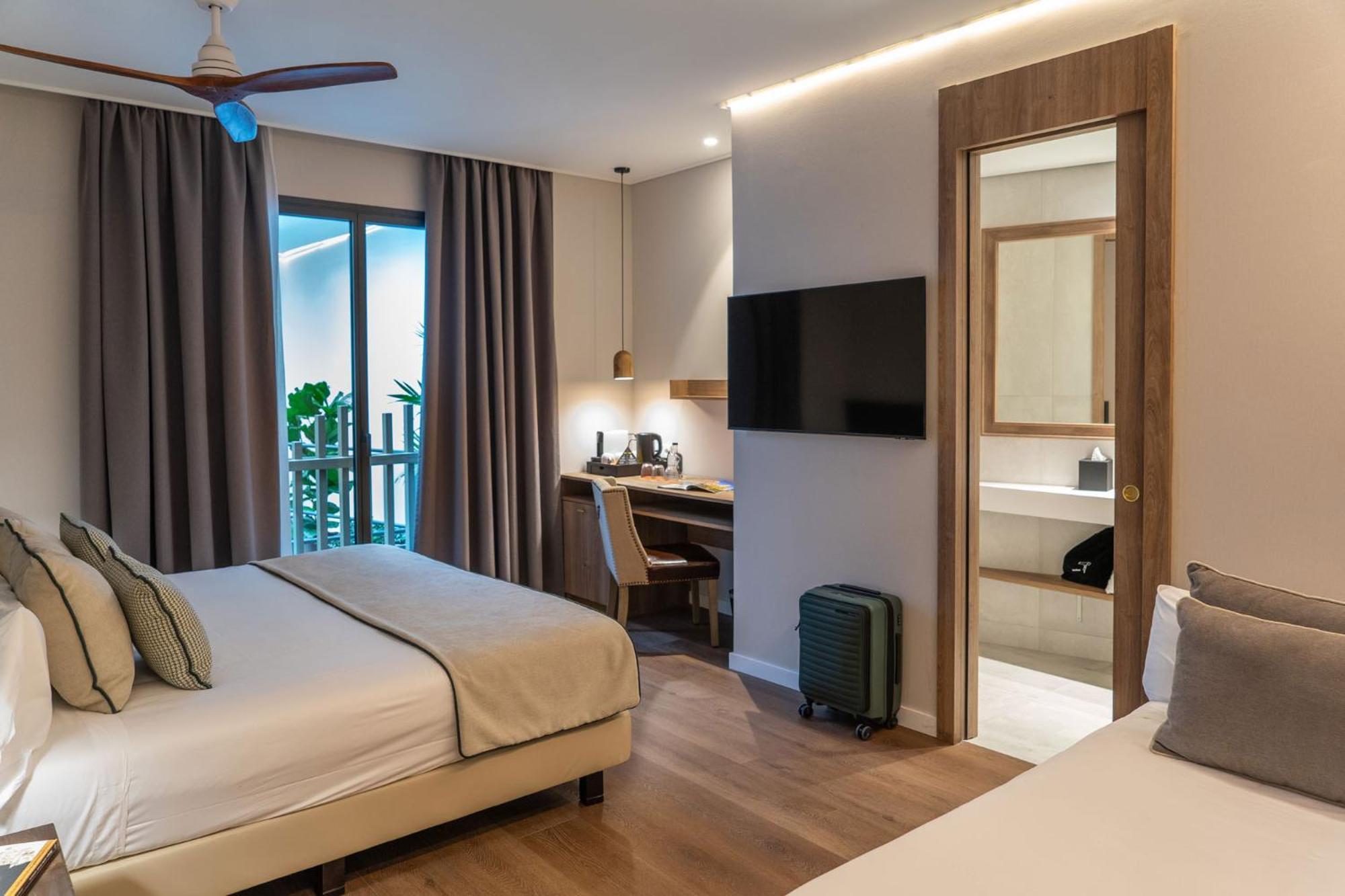 Hotel Well And Come Malaga Ngoại thất bức ảnh