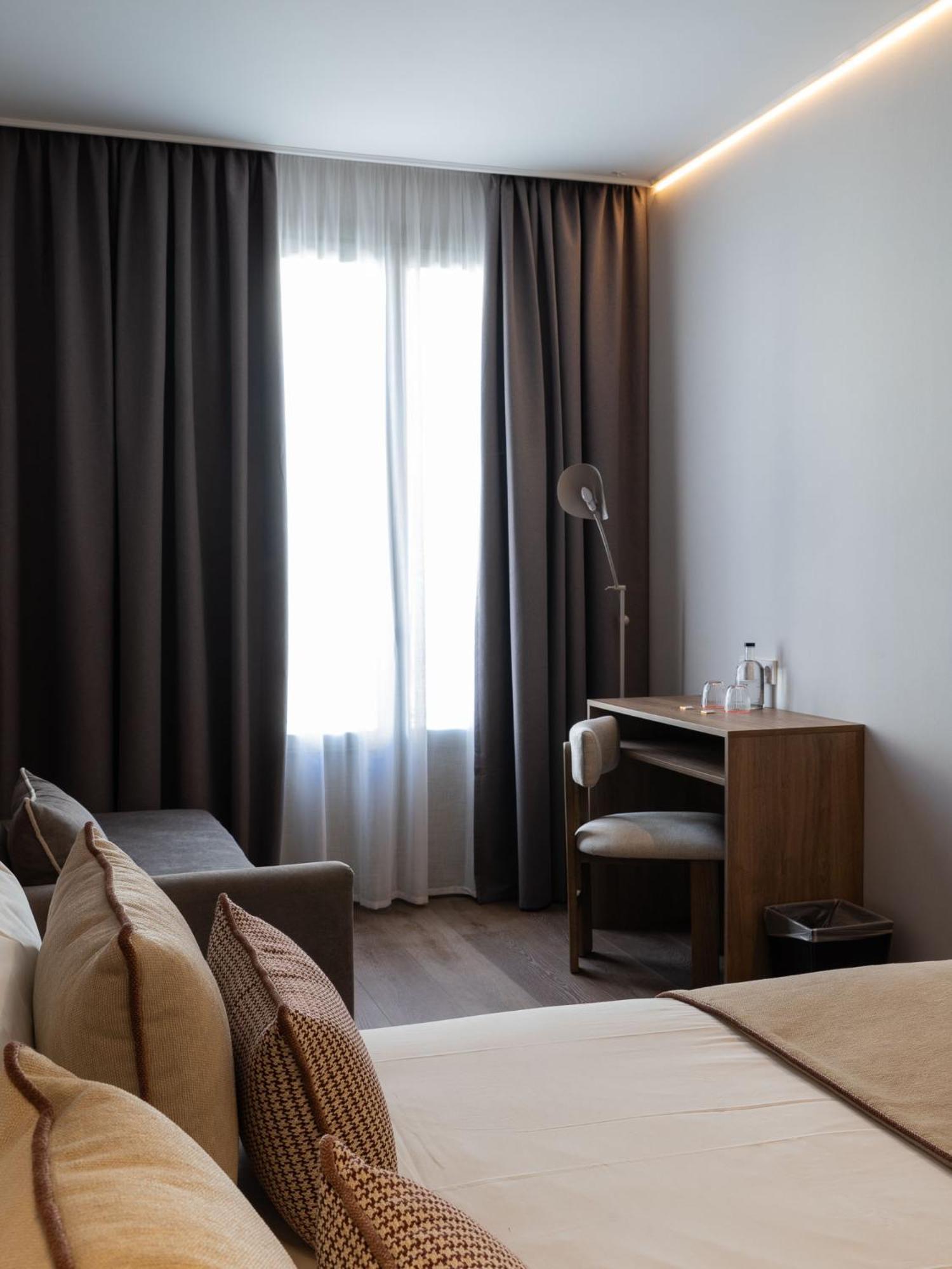 Hotel Well And Come Malaga Phòng bức ảnh