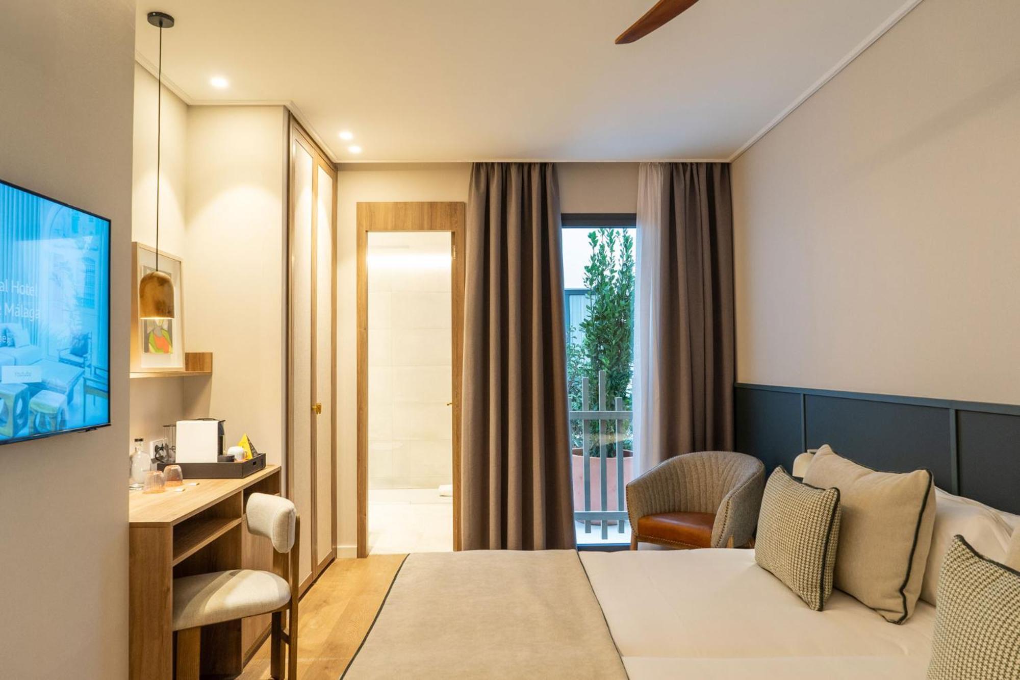 Hotel Well And Come Malaga Ngoại thất bức ảnh