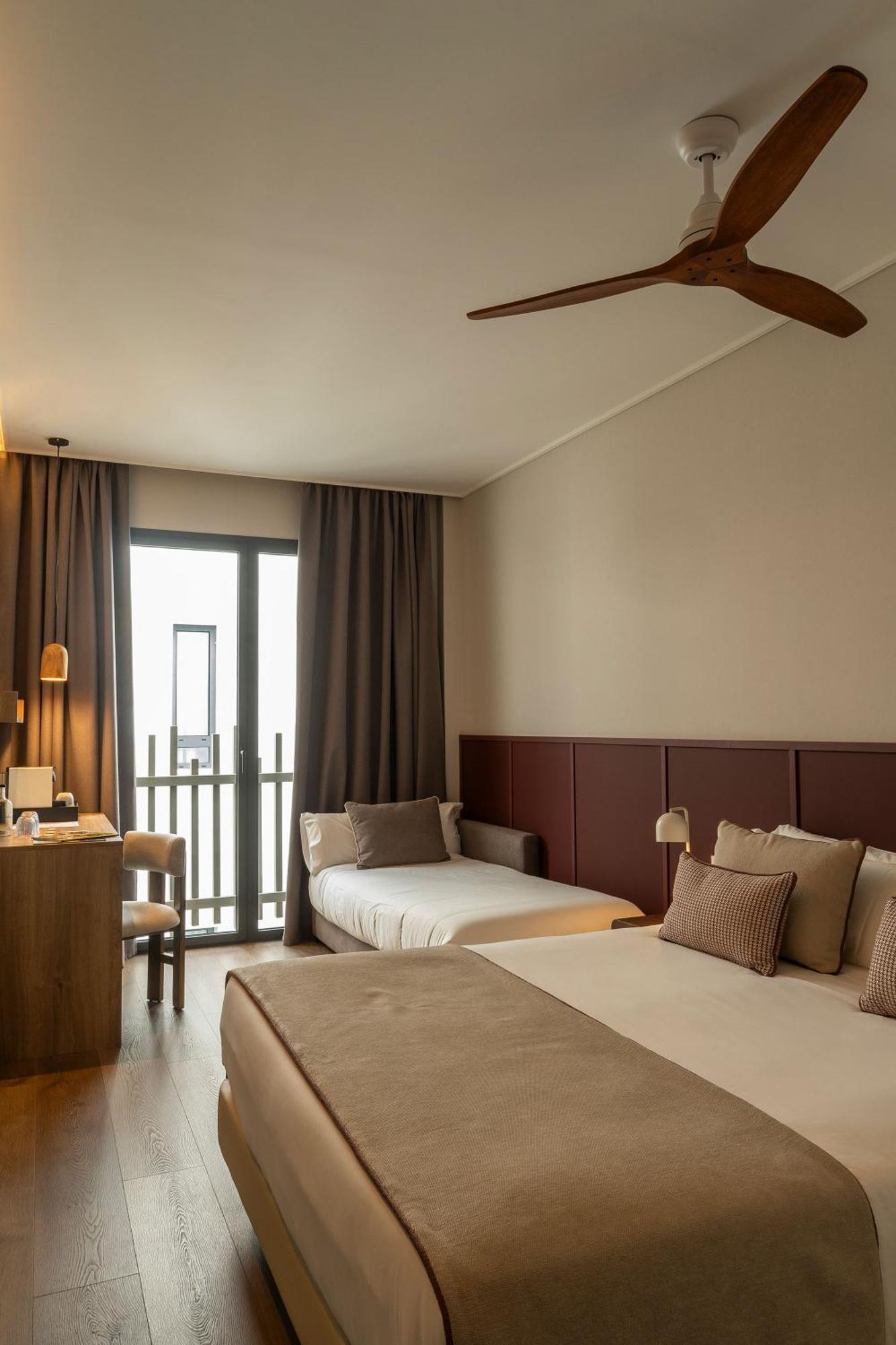Hotel Well And Come Malaga Ngoại thất bức ảnh