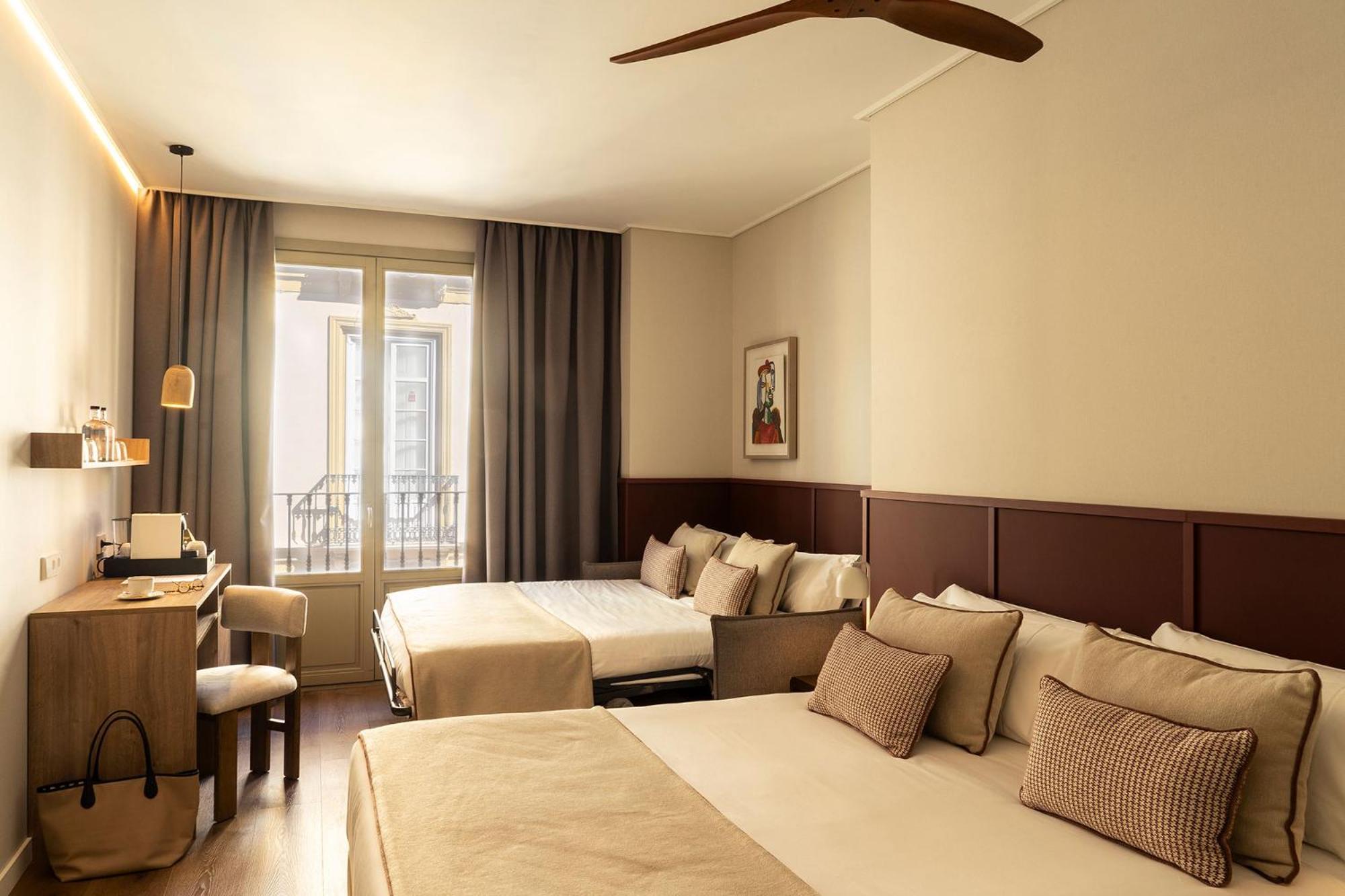 Hotel Well And Come Malaga Ngoại thất bức ảnh